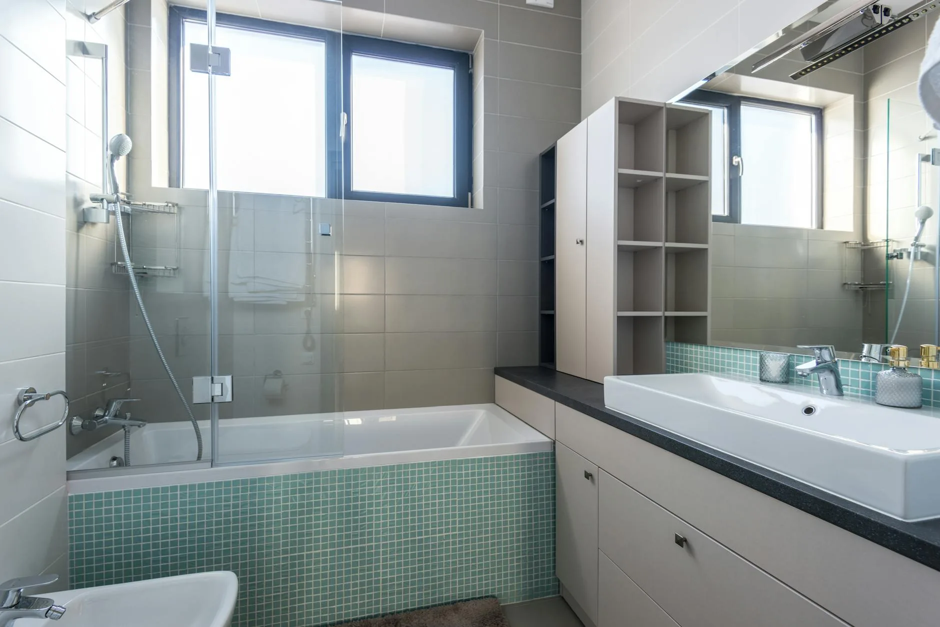 Clean bright bathroom with good ventilation and no mould